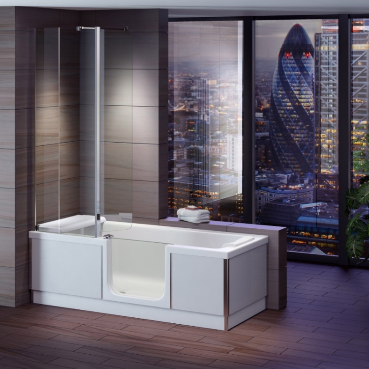 Badewanne mit Tür