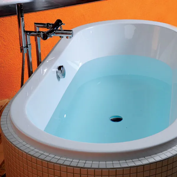 Foto der Badewanne 175x80 und 180x80 HOVIVA O - Ovalbadewanne